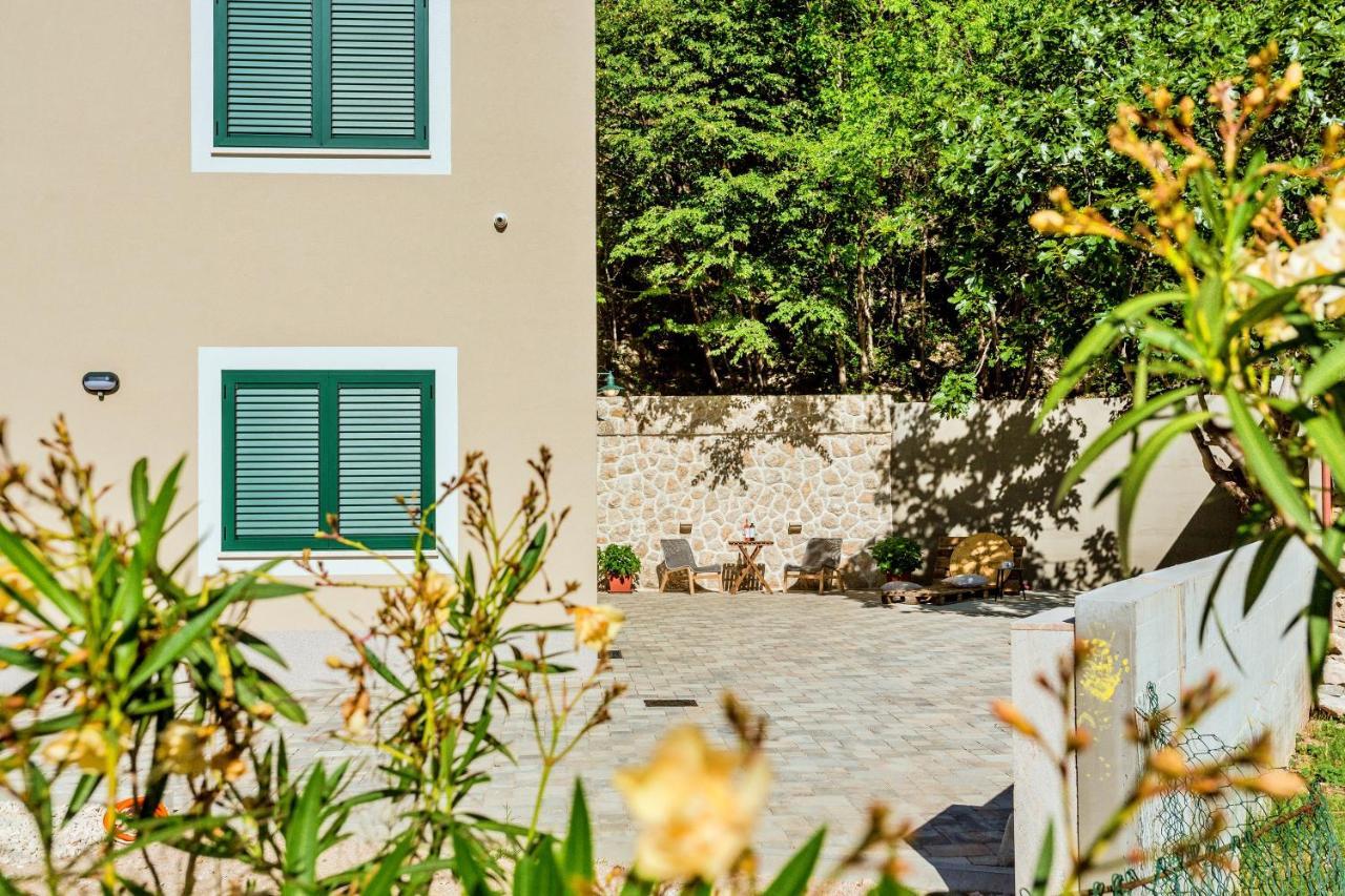 Apartments Ivica Omis Luaran gambar